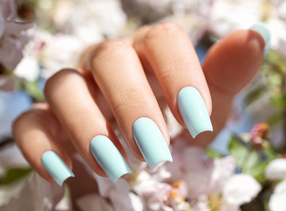 baza-hybrydowa-victoria-vynn-gel-polish-mega-base-mint-8-ml-stylizacja.jpg