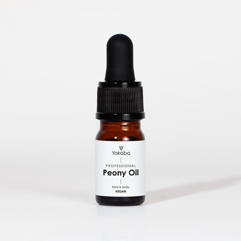 Yokaba Peony Oil 4 ml - ciemna butelka z pipetą, packshot na białym tle