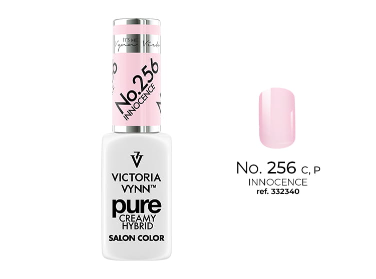 Lakier hybrydowy Victoria Vynn Pure Creamy Hybrid 256 Innocence 8 ml, butelka i wzornik koloru na tipsie