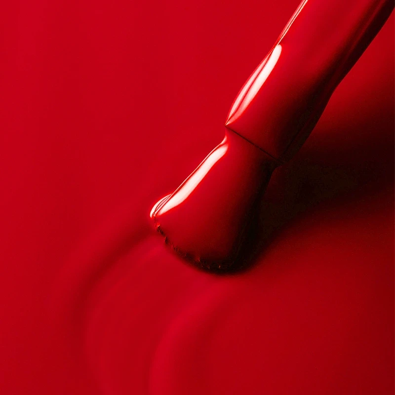 Lacogel Oh My Red! nr 641S - zbliżenie na klasyczną czystą czerwień, kremowe pełne krycie