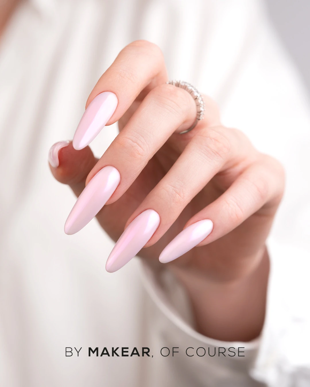 pol_pl_Pylek-w-Plynie-Hailey-Pink-MAKEAR-BH02-5-ml-1733_4.webp