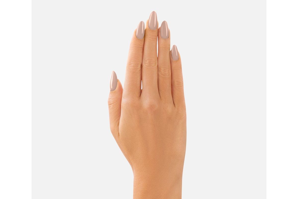 Victoria Vynn Pure Creamy Hybrid 041 Light Beige – prezentacja koloru na paznokciach