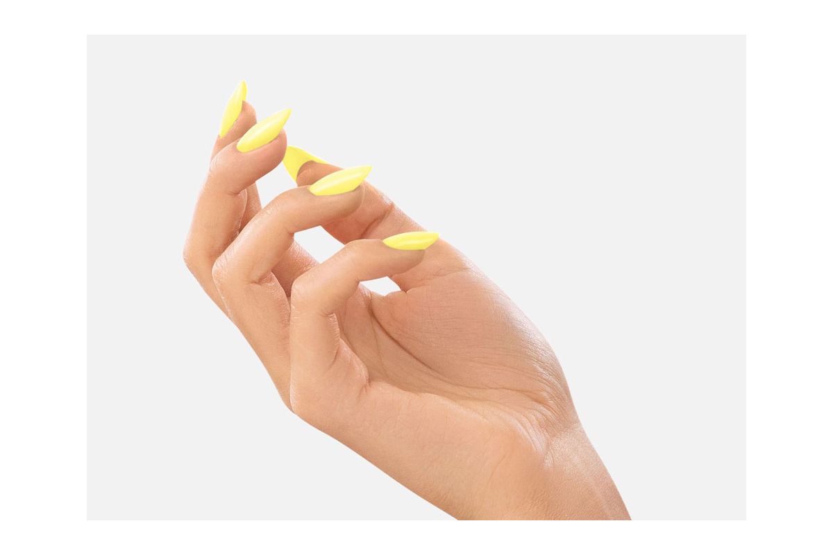 Swatch koloru lakieru hybrydowego Victoria Vynn Pure 205 Light Bulb na paznokciach