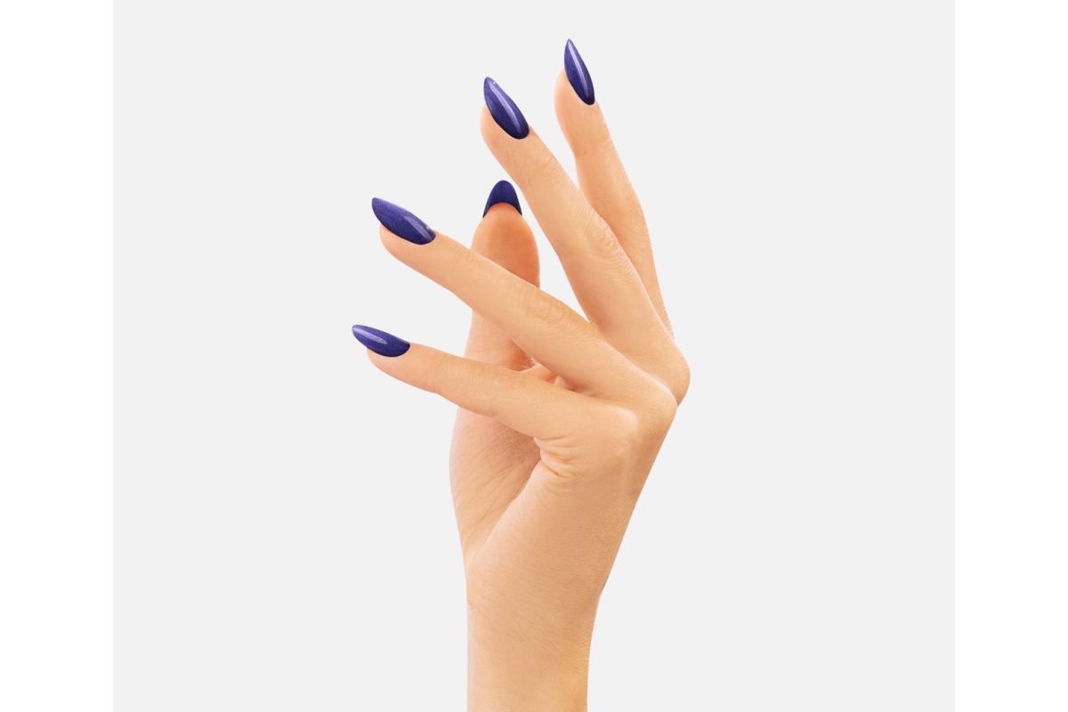 Lakier hybrydowy Victoria Vynn Gel Polish Cat Eye No. 233 Tanzanite Stone 8 ml - szafirowy granat z magnetyczną smugą cat eye, stylizacja paznokci