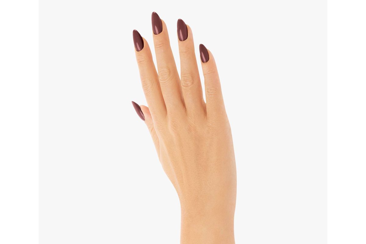 Lakier hybrydowy Victoria Vynn 100 Smoky Plum - pełnokryjąca śliwkowo-winna wiśnia, manicure SochaNails