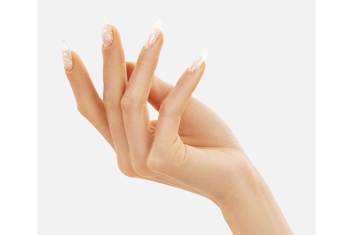 Lakier hybrydowy Victoria Vynn Gel Polish No. 111 Gold Foil 8 ml