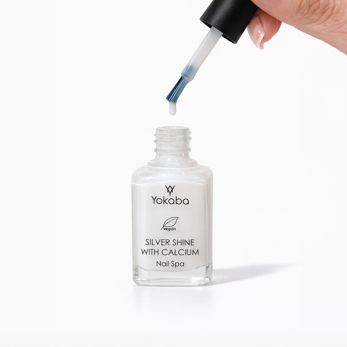 Yokaba Silver Shine 15 ml — aplikacja odżywki pędzelkiem