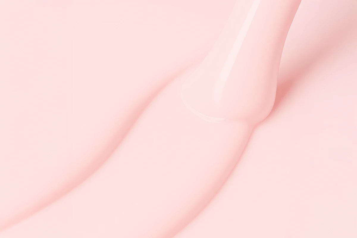 Victoria Vynn Liquid Poly Gel 04 Rose Air, zbliżenie na konsystencję płynnego akrylożelu
