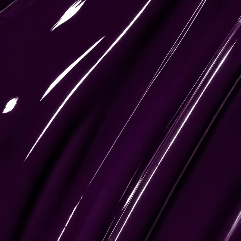 Lakier hybrydowy Yokaba Infinity 15 Purple Violet, tekstura koloru z bliska