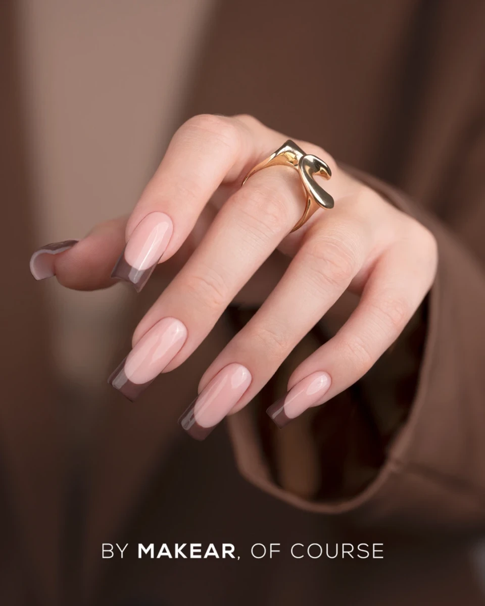 Makear French Manicure Gel Brown FG10 5 ml, brązowy french na długich kwadratowych paznokciach