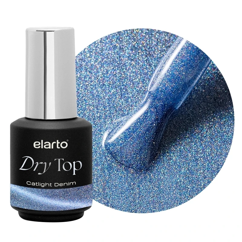 Elarto Top kocie oko i holo w jednym Catlight Denim 7ml - czarna butelka Dry Top ze srebrną nakrętką obok okrągłego kadru z pędzelkiem w niebieskim topie z holograficznymi drobinami