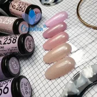 Passo-doble 258 na wzorniku - różano-beżowy odcień z opalizującą perłową poświatą