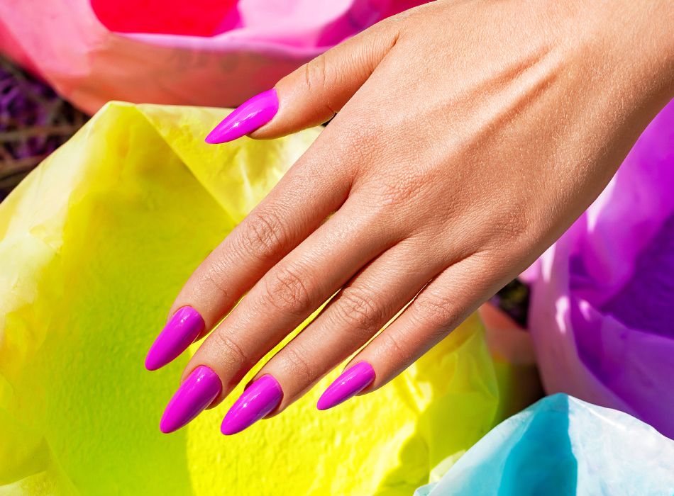 lakier-hybrydowy-victoria-vynn-gel-polish-380-biforek-8-ml-stylizacja.jpg