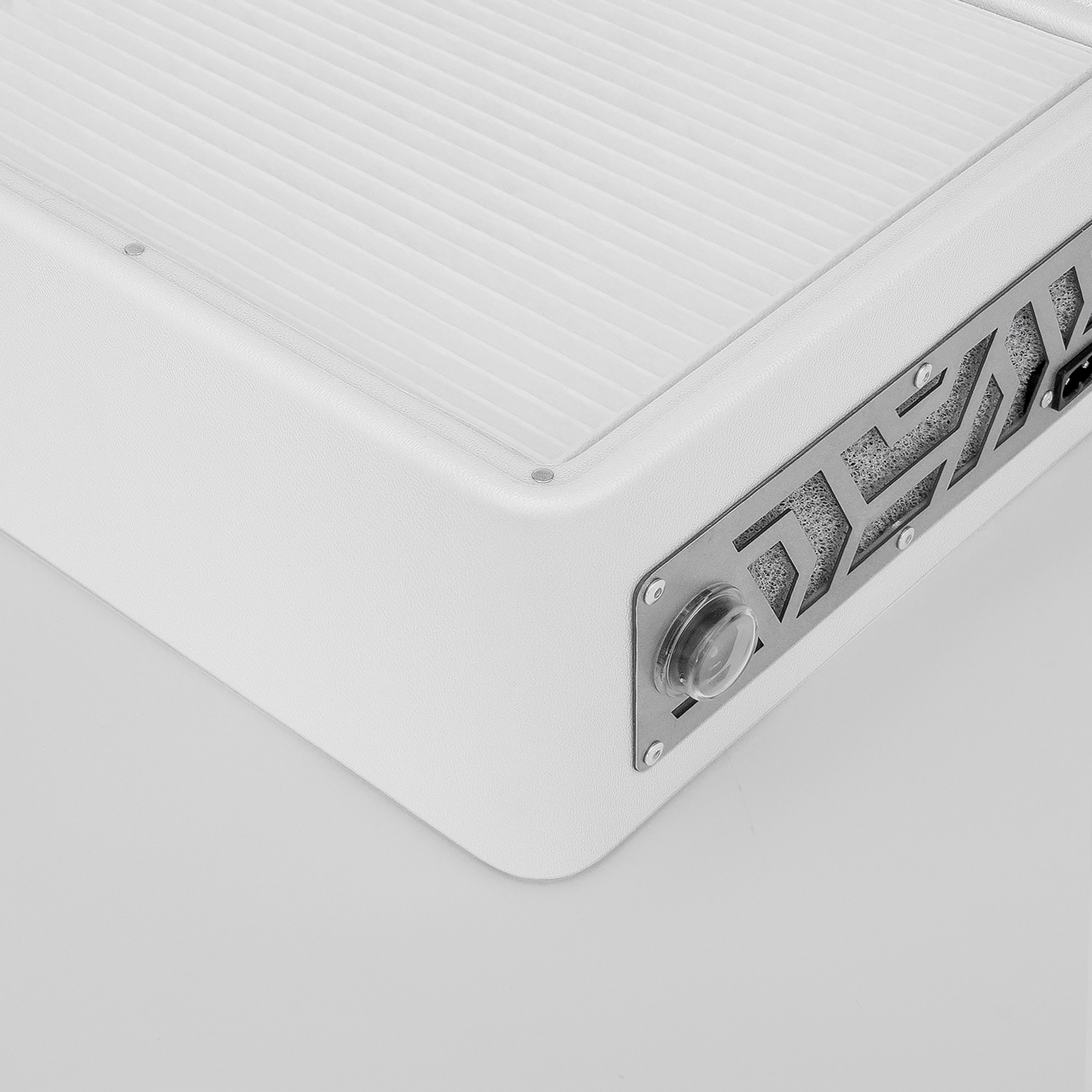 Premium White_5.png
