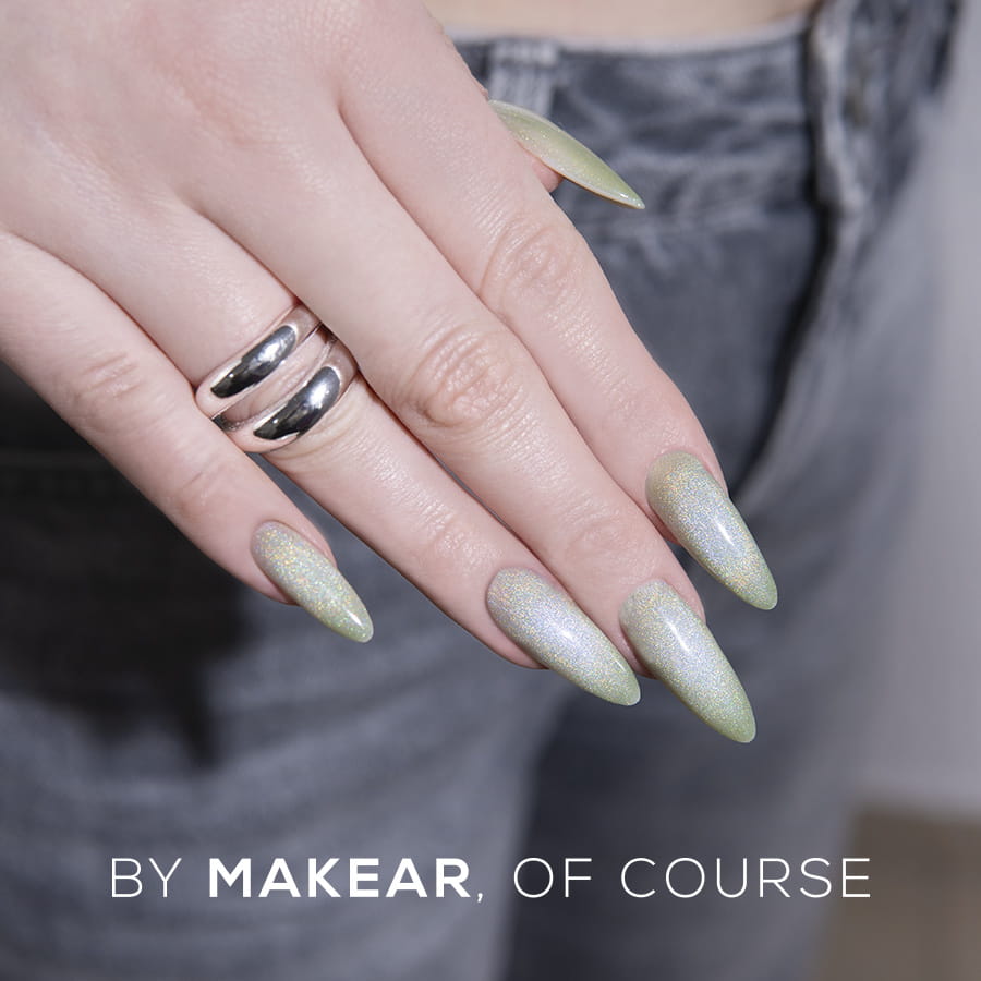 pol_pl_HC05-Holo-Cat-Eye-Lakier-Hybrydowy-Makear-1524_2.jpg