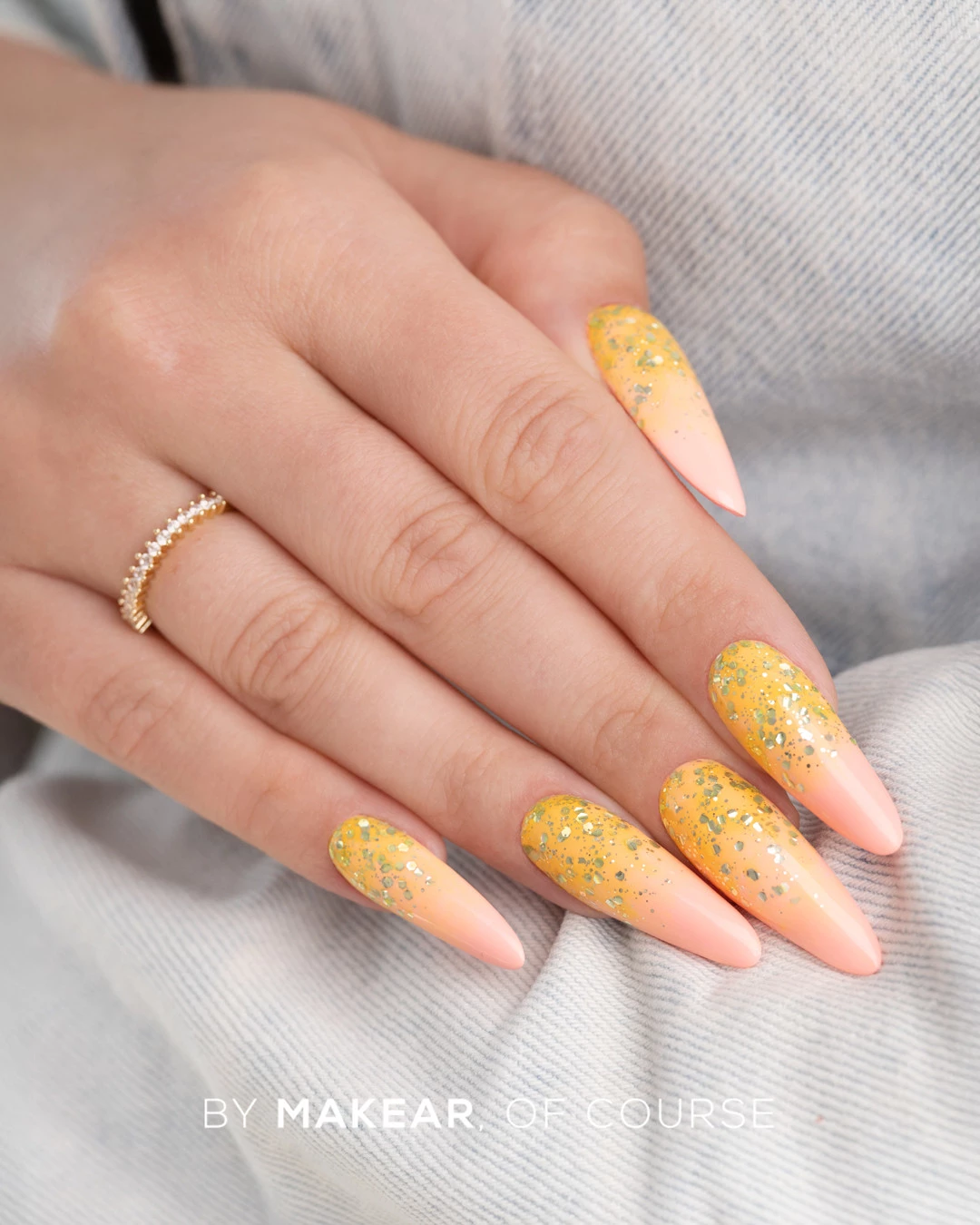 Makear S64 - żółty rozświetlony lakier z białymi drobinami konfetti, manicure hybrydowy, 8 ml