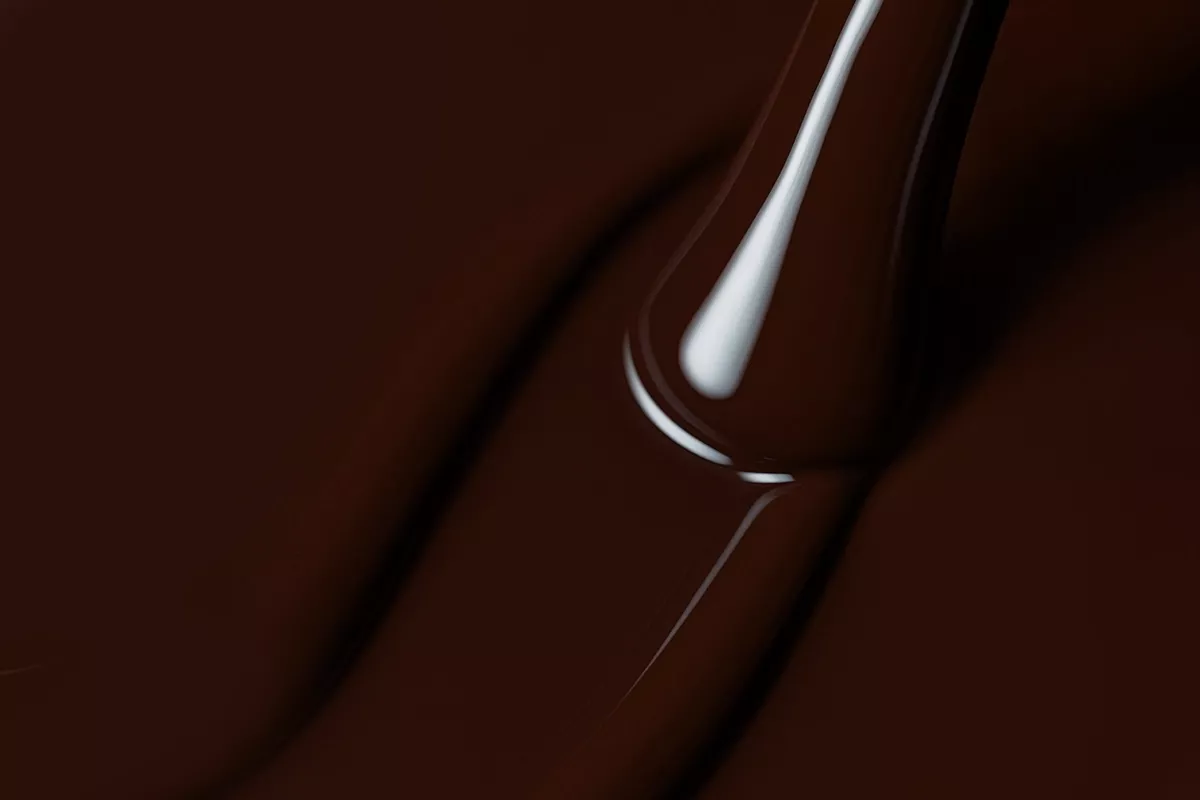 Victoria Vynn 428 Lava Cake - swatch intensywnego jesiennego brązu