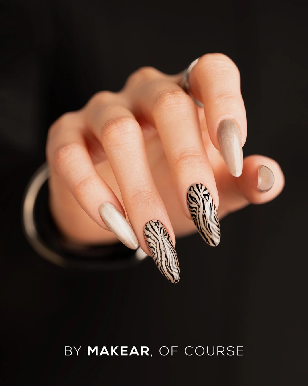 pol_pl_Scratch-Gel-Black-SG01-5-ml-1725_4.webp