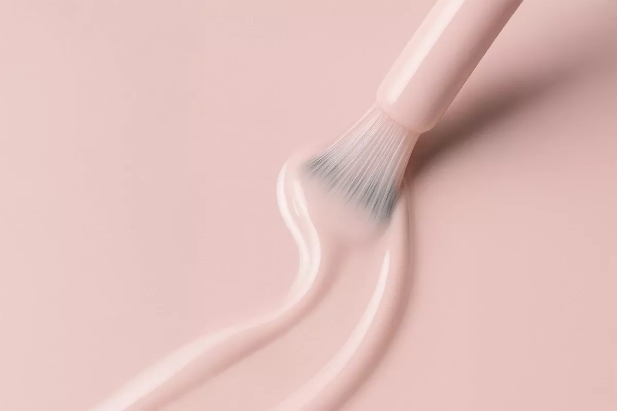 Mega Base Cover Cream 8 ml - konsystencja bazy nakładanej pędzelkiem