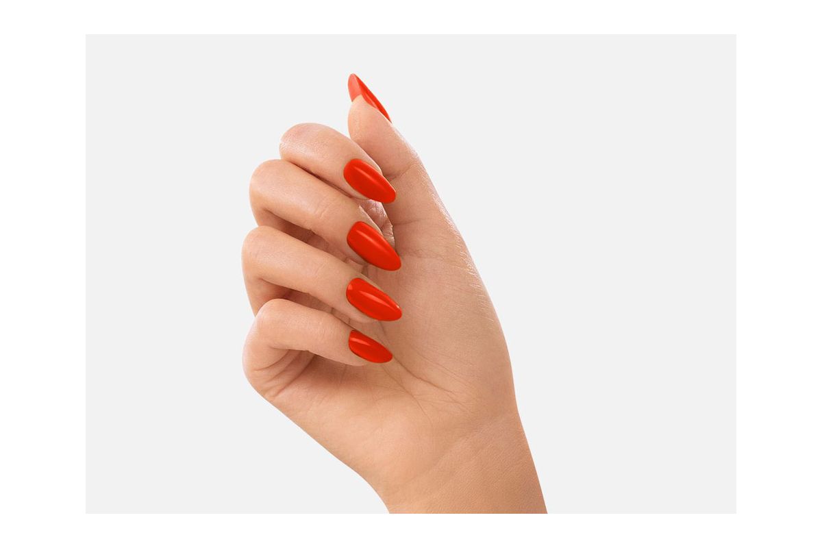 Swatch koloru lakieru hybrydowego Victoria Vynn Pure 204 Neon Chic na paznokciach