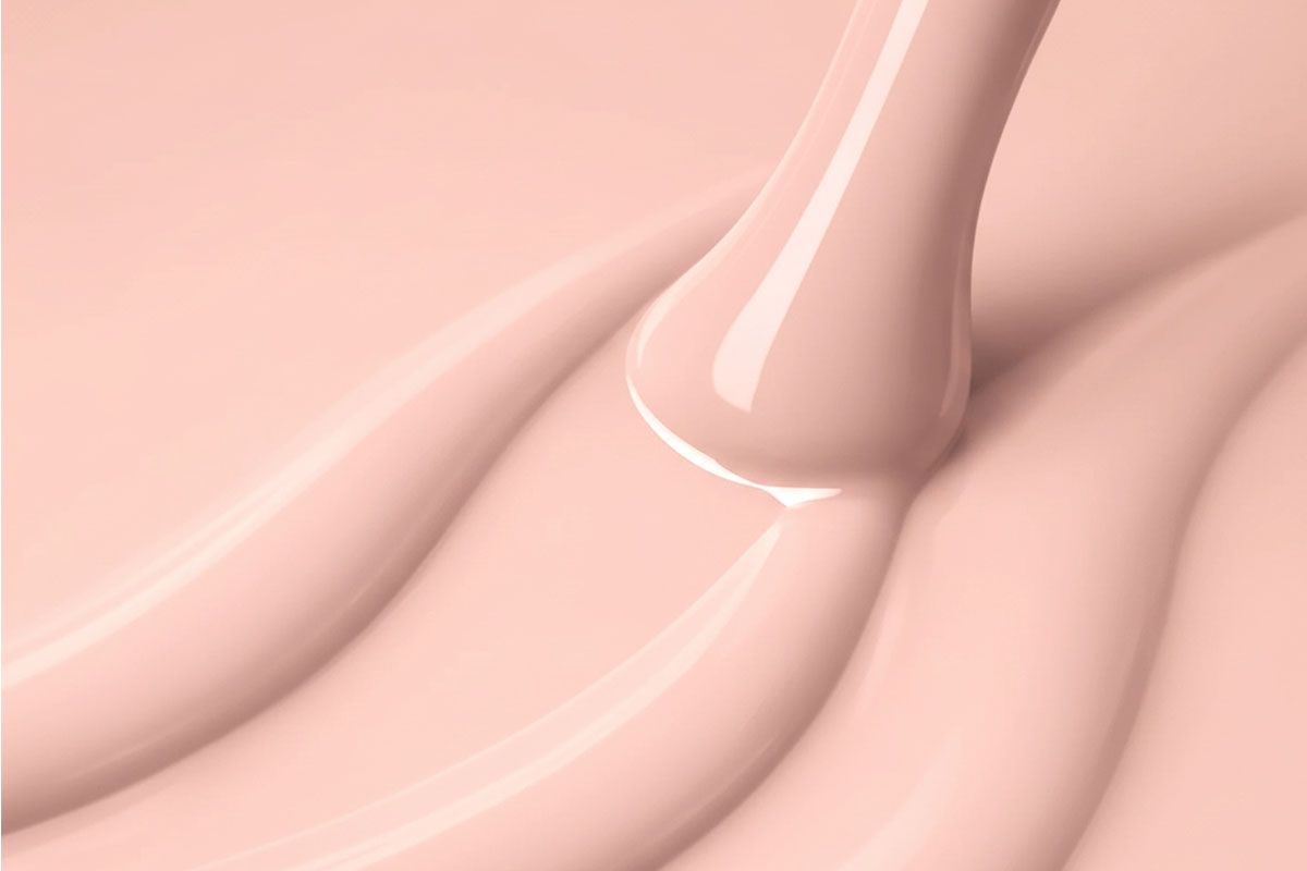 Lakier hybrydowy Victoria Vynn Pure Creamy Hybrid nr 268 Almost Pink - swatch na paznokciach