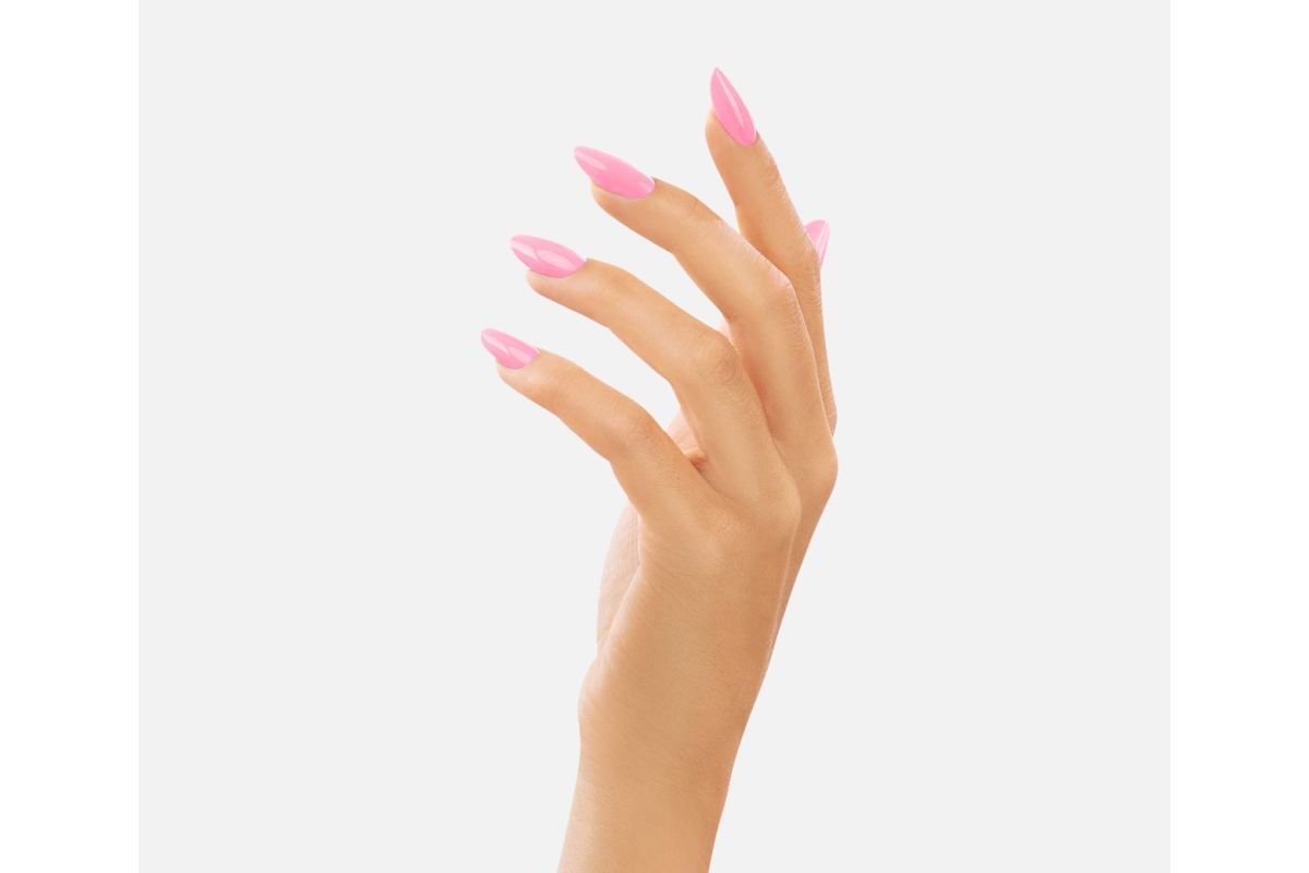 GEL POLISH 015 Rose Petal - neutralny róż, pełne krycie w dwóch warstwach, paznokcie hybrydowe