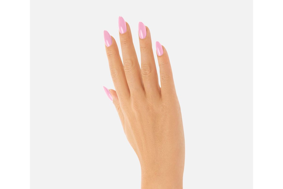 Manicure lakierem 148 Endless Summer - cieply, letni roz na paznokciach z pelnym kryciem