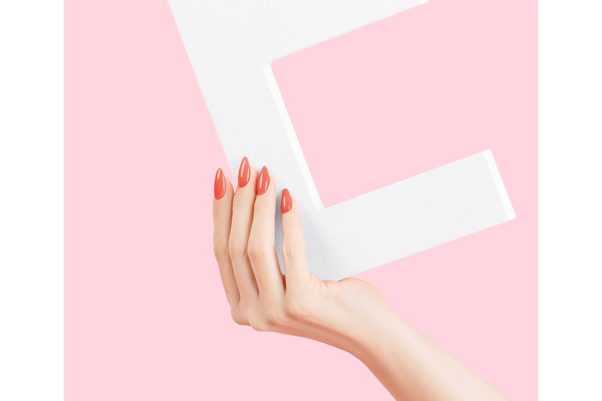 Electric Joy 283 - energetyczny neonowy koralowy manicure na paznokciach