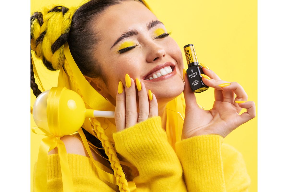 Butelka Victoria Vynn 307 Yellow Yuuga 8 ml - intensywny żółty lakier hybrydowy glow świecący po zmroku