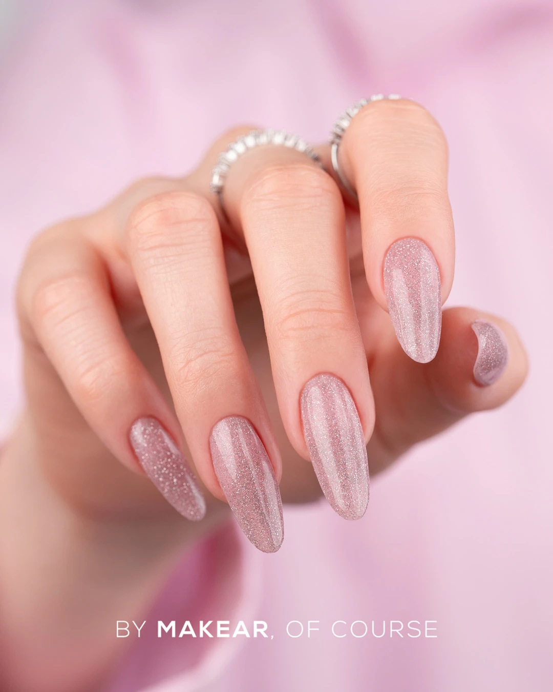 Makear 896 Moonlight Disco - budowalny nude z rozświetlonym srebrzystym połyskiem na płytce, 8 ml