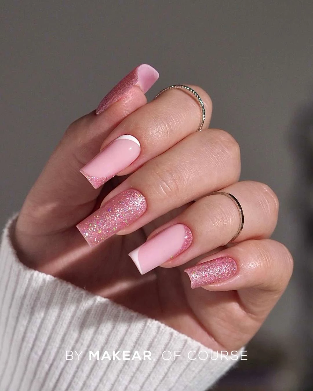 Makear lakier hybrydowy 599 Lollipop chłodny róż z holograficznym shimmerem - zdjęcie 3, 8 ml