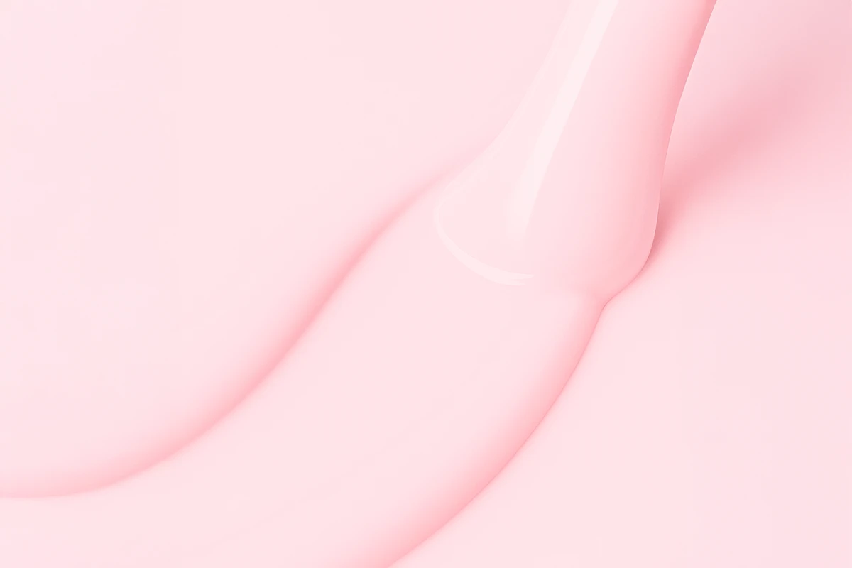 Victoria Vynn Liquid Poly Gel 02 Sugar Cloud, zbliżenie na konsystencję płynnego akrylożelu